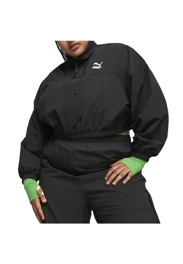 Puma - Kurtka PUMA YELLOW DARE TO CROPPED WOVEN JACKET Czarny. Kolor: czarny. Materiał: tkanina