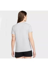 Koszulka sportowa damska Nike W Nsw Tee Ss Vday. Kolor: szary. Długość rękawa: krótki rękaw. Długość: krótkie