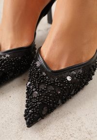 Renee - Czarne Szpilki Slingback Ozdobione Cekinami Vikiraie. Nosek buta: otwarty. Kolor: czarny. Materiał: skóra. Wzór: aplikacja. Obcas: na szpilce. Styl: elegancki #9