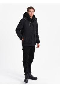 Ombre Clothing - Zimowa kurtka męska z odpinanym kapturem i kieszeniami cargo - czarna V3 OM-JAHP-0152 - XXL. Kolor: czarny. Materiał: poliester. Sezon: zima #7