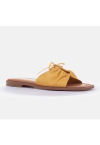 Marco Shoes Klapki z wiązaniem żółte. Kolor: żółty #4