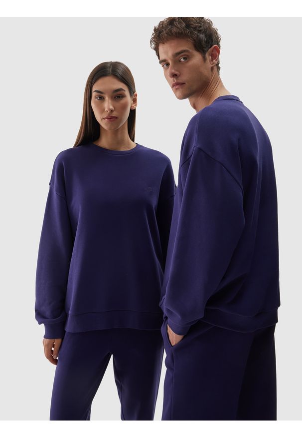 4f - 4F Bluza dresowa nierozpinana bez kaptura uniseks - granatowa L. Okazja: na co dzień. Typ kołnierza: bez kaptura. Kolor: niebieski. Materiał: dresówka. Wzór: gładki, ze splotem. Styl: klasyczny, casual, sportowy