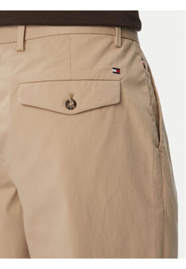 TOMMY HILFIGER - Tommy Hilfiger Spodnie materiałowe Harlem MW0MW43158 Beżowy Straight Fit. Kolor: beżowy. Materiał: bawełna