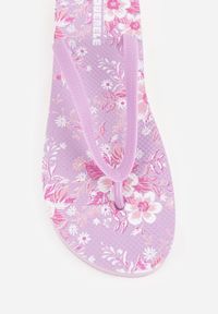 Born2be - Fioletowe Basenowe Japonki z Lekkiej Pianki Ozdobione Kwiatowym Printem Meniss. Okazja: na co dzień, na plażę. Kolor: fioletowy. Wzór: kwiaty, nadruk, aplikacja. Sezon: lato. Styl: wakacyjny, casual #4