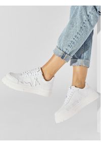 Patrizia Pepe Sneakersy 2Z0008/L011-W338 Biały. Kolor: biały. Materiał: skóra