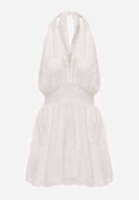 Born2be - Biała Rozkloszowana Sukienka Kopertowa Bez Rękawów Zdobiona Haftem Oretia. Okazja: na randkę, na imprezę. Typ kołnierza: dekolt kopertowy. Kolor: biały. Materiał: poliester. Długość rękawa: bez rękawów. Wzór: aplikacja, haft. Typ sukienki: kopertowe. Styl: elegancki #4