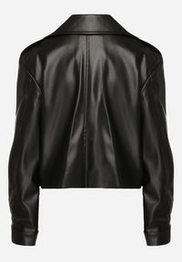 Born2be - Czarna Kurtka Ramoneska z Asymetrycznym Zapięciem na Sprzączkę o Kopertowym Kroju Ivalittes. Okazja: na co dzień. Kolor: czarny. Materiał: jeans. Długość rękawa: długi rękaw. Długość: długie. Styl: casual, elegancki, wizytowy #6