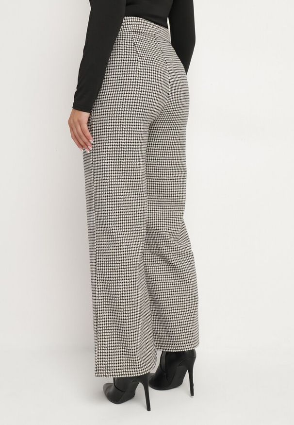 Born2be - Czarno-Beżowe Szerokie Spodnie z Wiskozą i z Wysokim Stanem Ozdobione Pepitką Enarrina. Okazja: na co dzień. Stan: podwyższony. Kolor: czarny. Materiał: wiskoza. Wzór: aplikacja. Sezon: lato. Styl: klasyczny, casual, elegancki