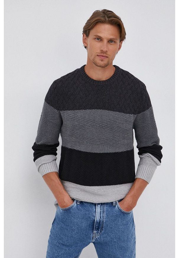 Pepe Jeans - Sweter z domieszką wełny Luis. Okazja: na co dzień. Kolor: szary. Materiał: wełna. Długość rękawa: długi rękaw. Długość: długie. Wzór: ze splotem. Styl: casual