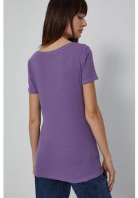 medicine - Medicine - T-shirt Basic. Kolor: fioletowy. Materiał: dzianina. Wzór: gładki #4