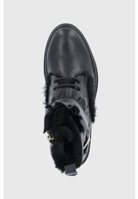 Red Valentino - Botki skórzane. Nosek buta: okrągły. Kolor: czarny. Materiał: skóra. Obcas: na platformie #3