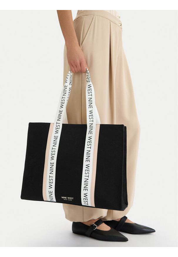 Nine West Torebka CEO-Ravina-LA374-4511 Czarny. Kolor: czarny