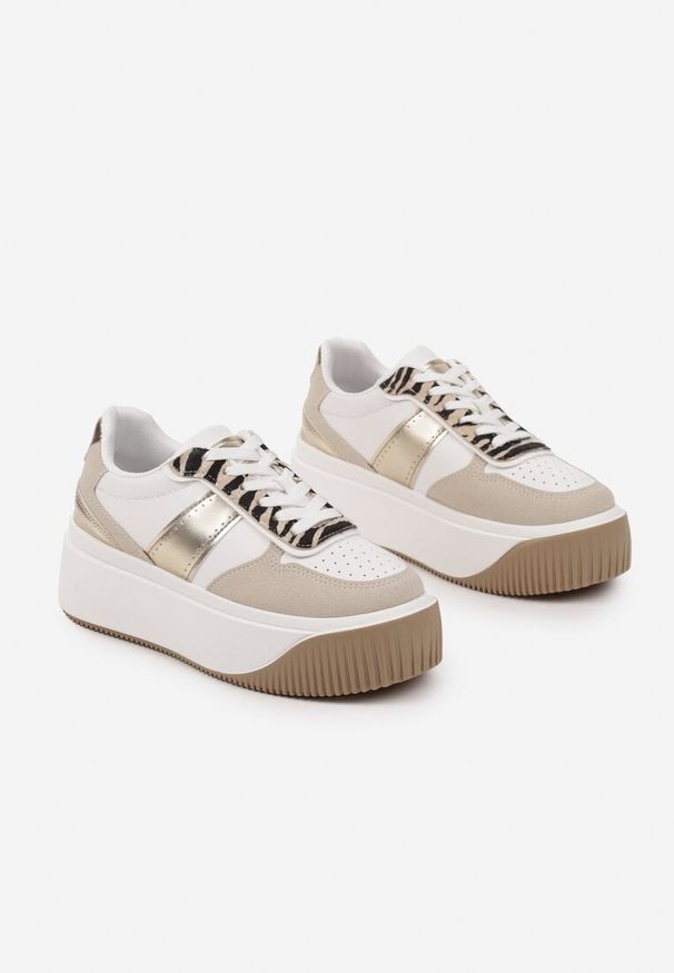 Born2be - Biało-Beżowe Sneakersy na Grubej Podeszwie z Metalicznymi Wstawkami i Motywem Zebry Fonelina. Okazja: na co dzień. Kolor: biały. Materiał: jeans. Wzór: motyw zwierzęcy