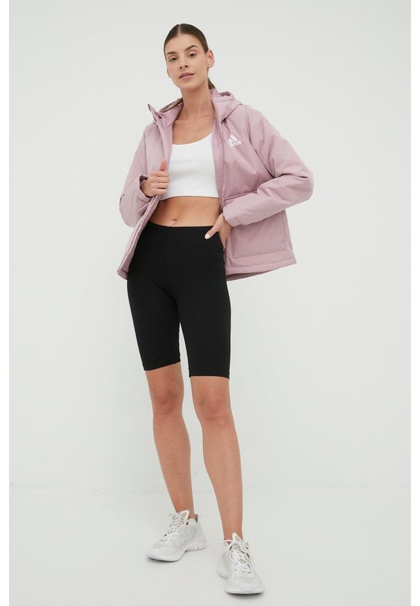 adidas Performance kurtka H48582 damska kolor fioletowy zimowa. Typ kołnierza: kaptur. Kolor: fioletowy. Materiał: materiał. Sezon: zima