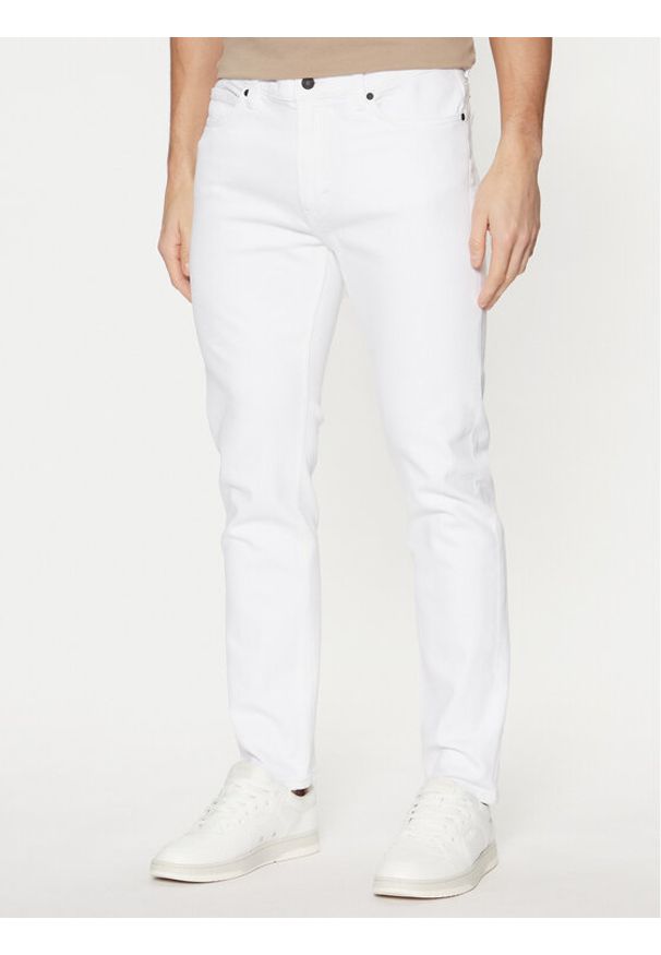 Hugo - HUGO Jeansy 50530605 Biały Slim Fit. Kolor: biały