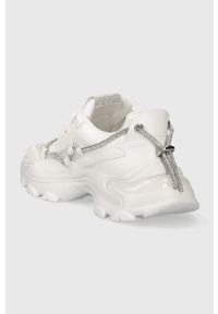 Steve Madden sneakersy Miracles kolor biały SM11002303. Nosek buta: okrągły. Zapięcie: sznurówki. Kolor: biały. Materiał: guma. Obcas: na platformie #2