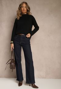 Renee - Czarny Pudełkowy Sweter z Półgolfem o Gładkim Wykończeniu Unala. Kolor: czarny. Materiał: skóra, jeans. Wzór: gładki