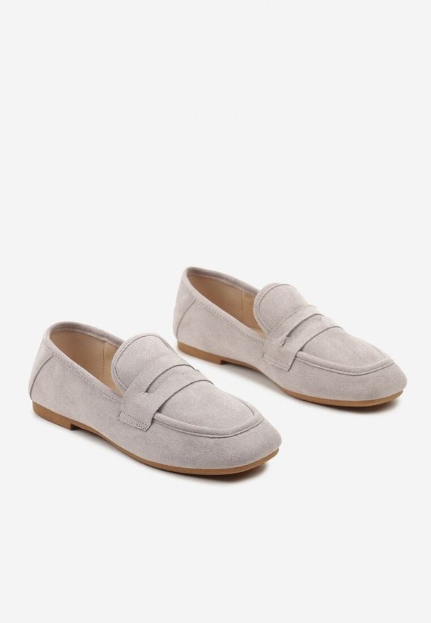 Born2be - Szare Klasyczne Płaskie Mokasyny Wsuwane z Ozdobnym Paskiem Ianestia. Okazja: na co dzień. Zapięcie: bez zapięcia. Kolor: szary. Materiał: jeans, jedwab. Styl: klasyczny