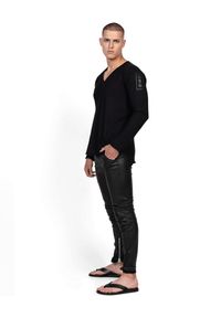 ROBERT KUPISZ - Czarny t-shirt ORIENT MONSHO LONGSLEEVE. Kolor: czarny. Materiał: bawełna. Długość rękawa: długi rękaw. Długość: długie. Wzór: nadruk. Styl: klasyczny #3