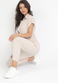 Born2be - Beżowy Komplet 2-częściowy z Bluzką i Spodniami Arene. Kolor: beżowy. Wzór: aplikacja