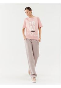 Guess T-Shirt V3BI00 KA260 Różowy Relaxed Fit. Kolor: różowy. Materiał: bawełna