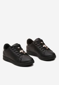 Born2be - Czarne Sneakersy Sznurowane z Metalowymi Ozdobami Alivrepa. Nosek buta: okrągły. Zapięcie: sznurówki. Kolor: czarny. Materiał: materiał. Wzór: aplikacja. Obcas: na obcasie. Wysokość obcasa: niski #4