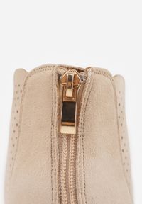 Renee - Beżowe Ażurowe Sandały Vices na Szpilce Selith. Okazja: na co dzień. Nosek buta: otwarty. Kolor: beżowy. Materiał: jeans. Wzór: ażurowy. Obcas: na szpilce. Styl: wizytowy, casual, elegancki. Wysokość obcasa: średni #5