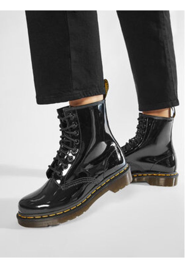 Dr. Martens Glany 1460 W 11821011 Czarny. Kolor: czarny. Materiał: skóra