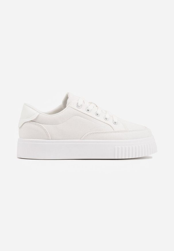 Renee - Białe Chunky Sneakersy na Tłoczonej Platformie Trianne. Okazja: na spacer, na co dzień. Zapięcie: sznurówki. Kolor: biały. Materiał: jeans. Wzór: aplikacja. Obcas: na platformie. Sport: turystyka piesza