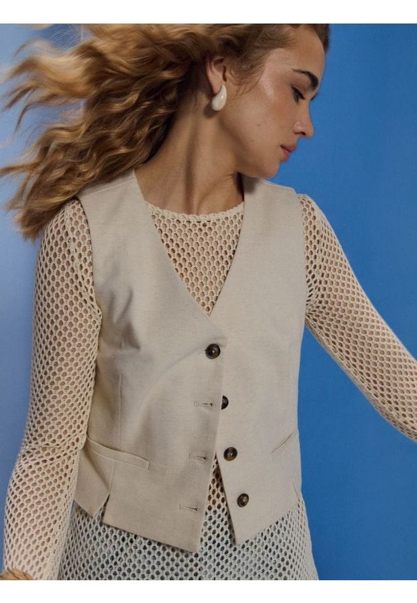 Sinsay - Kamizelka z domieszką wiskozy i lnu - kremowy. Kolor: kremowy. Materiał: wiskoza, len