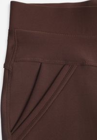 Born2be - Brązowe Spodnie z Gumką w Talii Dopasowane z Wysokim Stanem Trevona. Okazja: na co dzień. Stan: podwyższony. Kolekcja: plus size. Kolor: brązowy. Styl: casual, elegancki #7