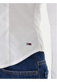 Tommy Jeans Koszula Baby DW0DW22604 Biały Slim Fit. Kolor: biały. Materiał: bawełna #3