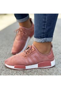 Suzana - Różowe sportowe buty damskie 8159-20. Kolor: różowy. Materiał: nubuk #1