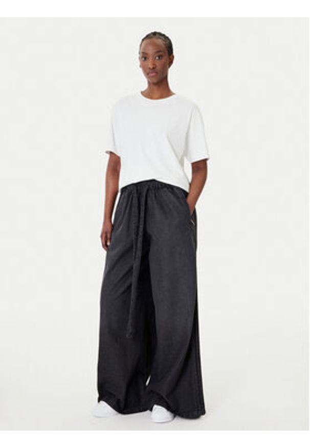 Adidas - adidas Jeansy KD3919 Czarny Wide Leg. Kolor: czarny