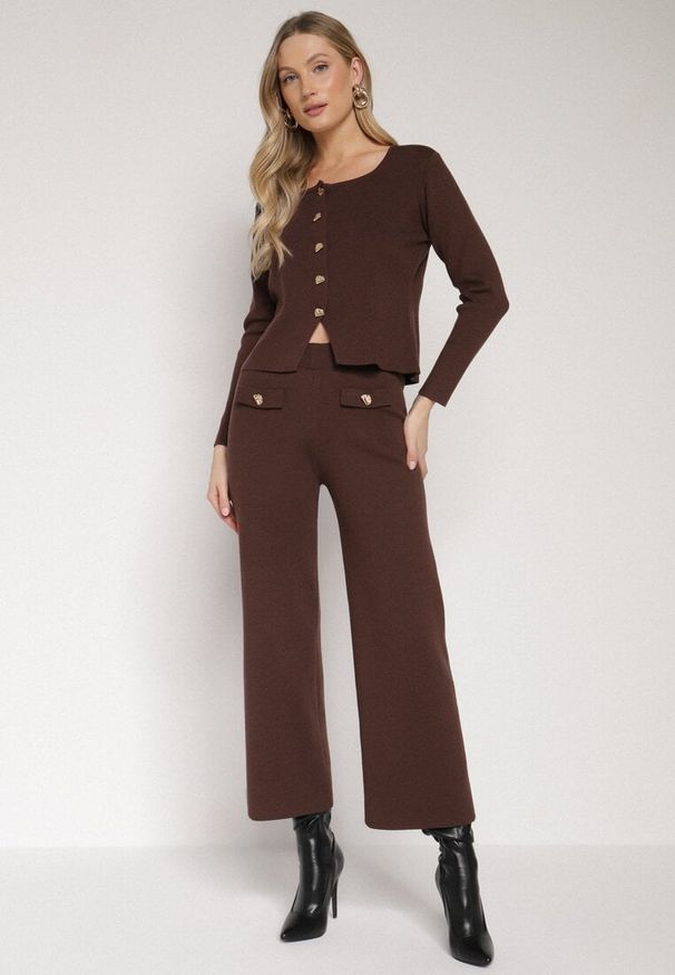 Born2be - Brązowy Dzianinowy Komplet z Wiskozą w Eleganckim Stylu Kardigan i Spodnie Delisana. Kolor: brązowy. Materiał: dzianina, wiskoza