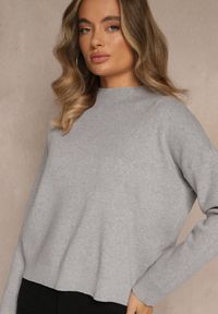 Renee - Szary Pudełkowy Sweter z Półgolfem o Gładkim Wykończeniu Unala. Kolor: szary. Materiał: skóra, jeans. Wzór: gładki #5