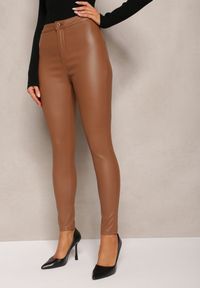 Renee - Jasnobrązowe Spodnie z Ekoskóry o Fasonie Skinny Sonowa. Stan: podwyższony. Kolor: brązowy #3