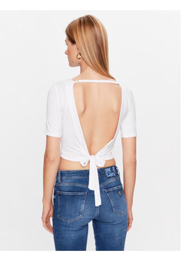 Guess Bluzka W3GI28 K68D2 Biały Boxy Fit. Kolor: biały. Materiał: wiskoza