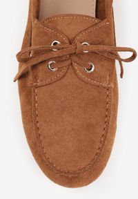 Born2be - Jasnobrązowe Mokasyny VICES ze Skórzaną Wkładką Ozdobione Wiązaniem Pireronei. Nosek buta: okrągły. Zapięcie: sznurówki. Kolor: brązowy. Materiał: skóra. Wzór: aplikacja. Obcas: na obcasie. Styl: klasyczny. Wysokość obcasa: niski #8