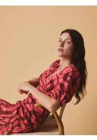 Reserved - Wzorzysta sukienka - wielobarwny. Materiał: bawełna, tkanina. Typ sukienki: proste #1