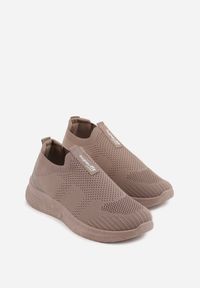 Born2be - Ciemnobeżowe Wsuwane Buty Sportowe Sneakersy z Siateczkową Cholewką Luthro. Okazja: na co dzień. Zapięcie: bez zapięcia. Kolor: beżowy. Materiał: jeans. Szerokość cholewki: normalna #6