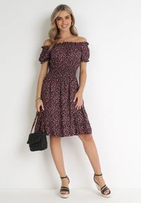 Born2be - Czarno-Czerwona Sukienka Hiszpanka z Bawełny z Gumką w Pasie Viliana. Okazja: na spacer, na co dzień. Typ kołnierza: dekolt hiszpanka. Kolor: czarny. Materiał: bawełna. Długość rękawa: krótki rękaw. Sezon: lato. Styl: casual, elegancki #4