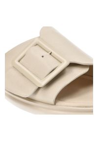 Beżowe Klapki S.Barski Wygodne Obuwie Damskie. Okazja: na co dzień. Kolor: beżowy. Materiał: skóra. Sezon: lato. Styl: casual, elegancki #6