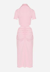 Born2be - Różowa Sukienka Koszulowa z Wycięciami w Talii i i Marszczeniami Zapinana na Guziki Quvlea. Okazja: na co dzień. Kolor: różowy. Materiał: wiskoza, jeans. Typ sukienki: koszulowe. Styl: casual #5