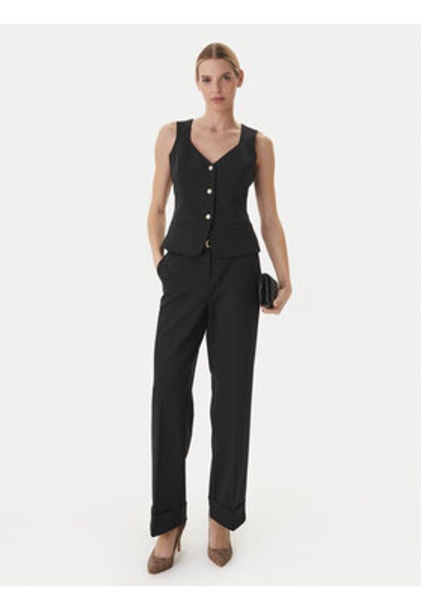 Guess Spodnie materiałowe W6GB17 W1894 Czarny Regular Fit. Kolor: czarny. Materiał: syntetyk