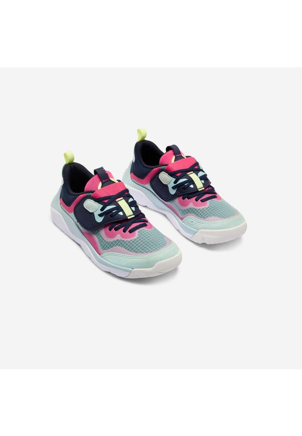 Buty sportowe dla dzieci Decathlon Playful City. Kolor: niebieski. Materiał: materiał, nylon. Szerokość cholewki: normalna