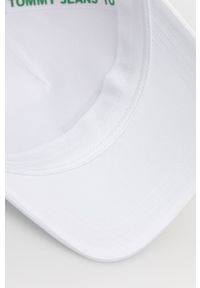 Tommy Jeans czapka kolor biały z aplikacją. Kolor: biały. Materiał: bawełna. Wzór: aplikacja