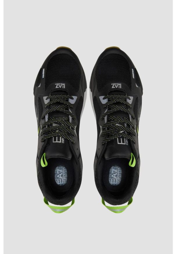 EA7 Emporio Armani - EA7 Czarne sneakersy z zielonym logo. Kolor: czarny