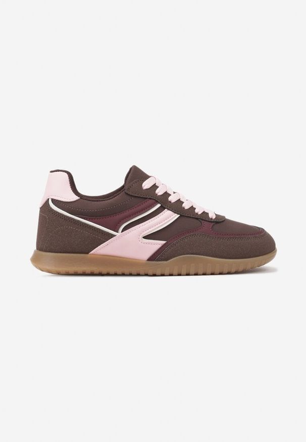 Born2be - Brązowe Sneakersy w Stylu Tenisówek Ozdobione Geometrycznym Wzorem Fesilia. Okazja: na co dzień. Kolor: brązowy. Materiał: jeans. Wzór: aplikacja, geometria