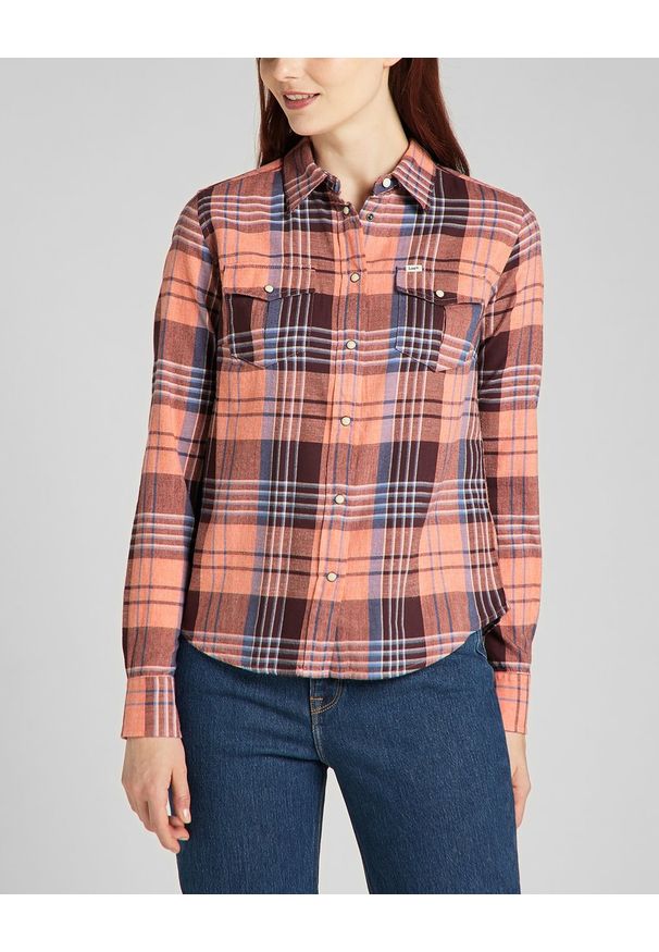 Lee - LEE REGULAR WESTERN SHIRT KOSZULA W KRATĘ DŁUGI RĘKAW DESERT ORANGE L45SXAOB. Długość rękawa: długi rękaw. Długość: długie